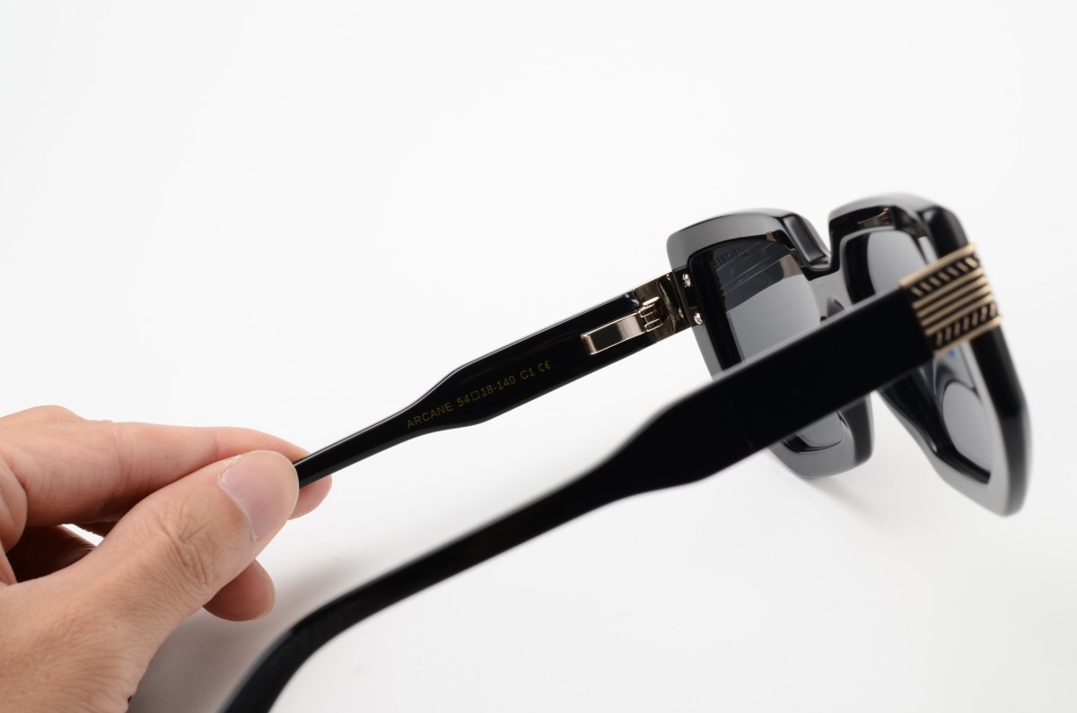 Lunettes de soleil femmes: Bleather Arcane Noir - Drlunettes