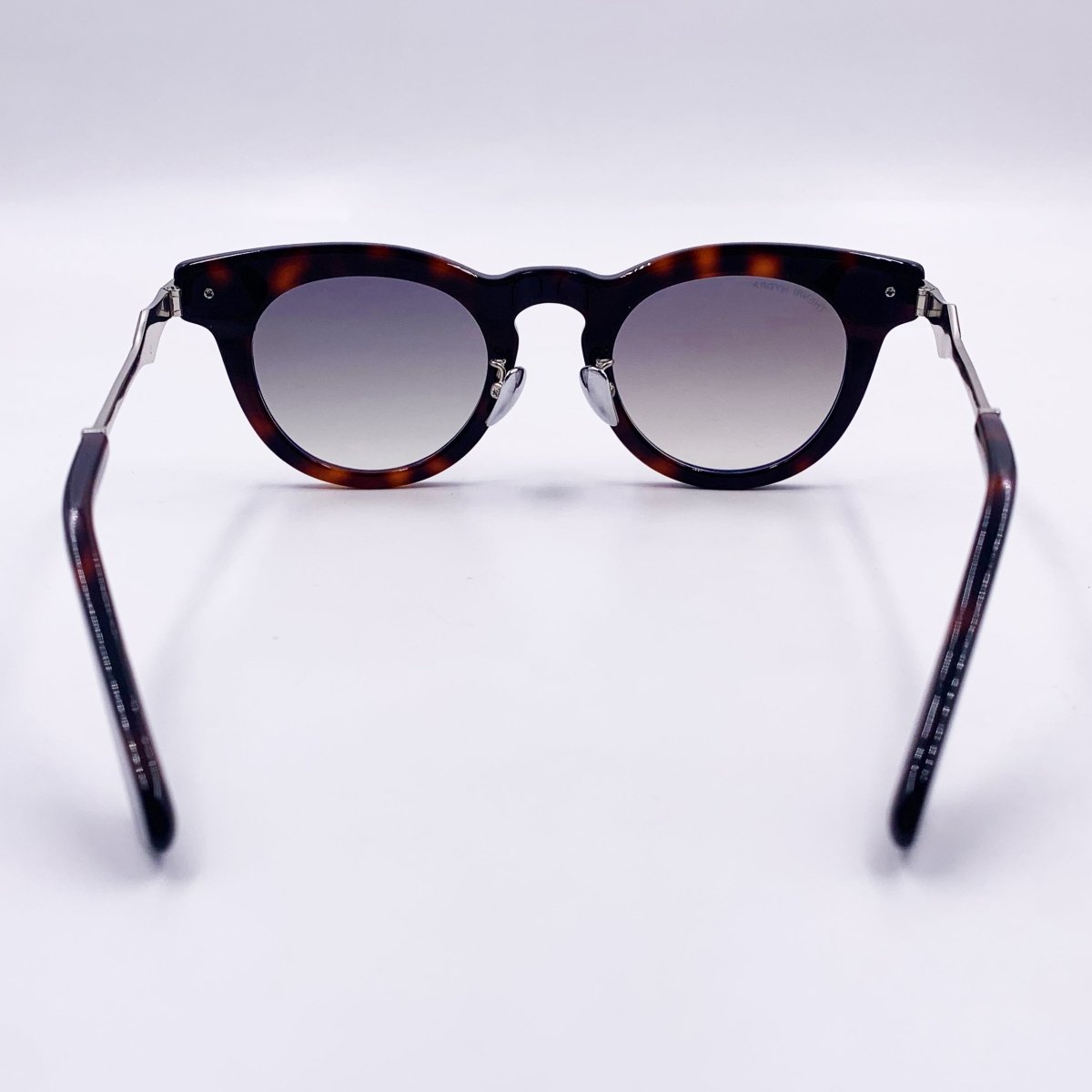 Lunettes de soleil Unisex: Thenri Carbon1of199 Vert /Havane;Silver - Drlunettes