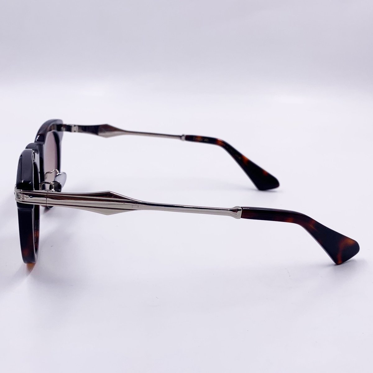 Lunettes de soleil Unisex: Thenri Carbon1of199 Vert /Havane;Silver - Drlunettes